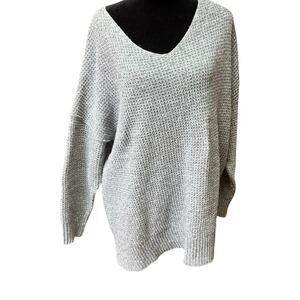 Mud Pie women’s sweater.  One Size, grey V-neck.